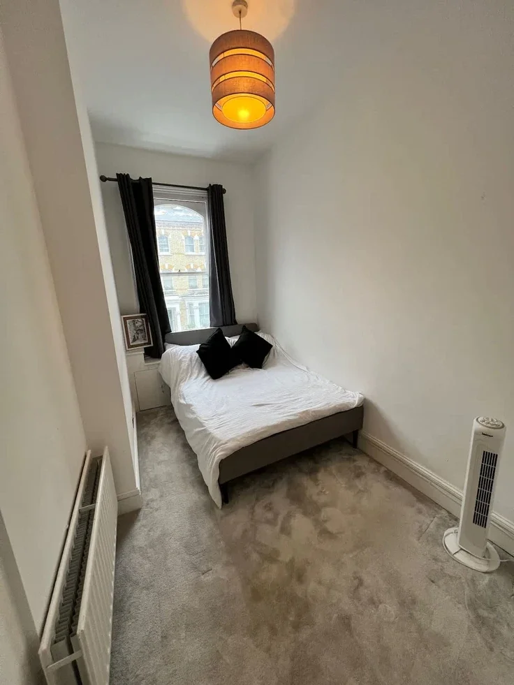Flat Edith Road in Greater London