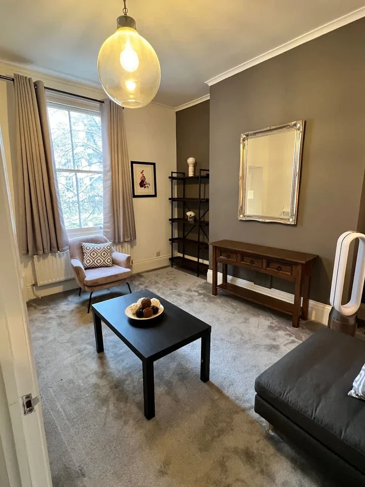 Flat Edith Road in Greater London