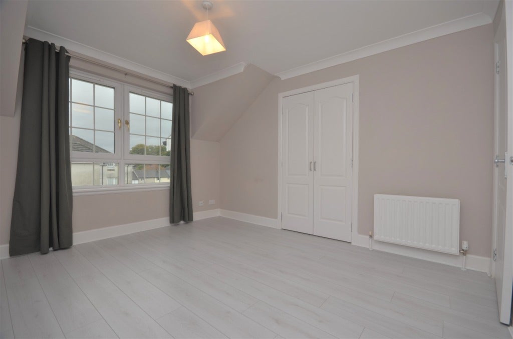 Flat Braid Avenue in Cardross