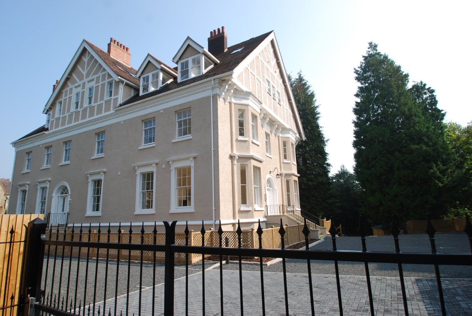 Flat Albert Road North in Malvern Hills