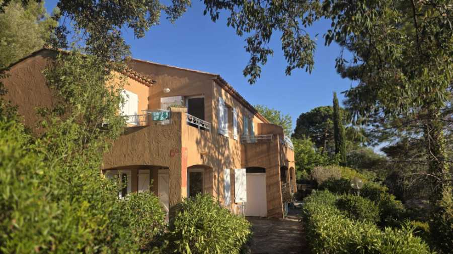 Appartement Place San Peïre à Roquebrune-sur-Argens