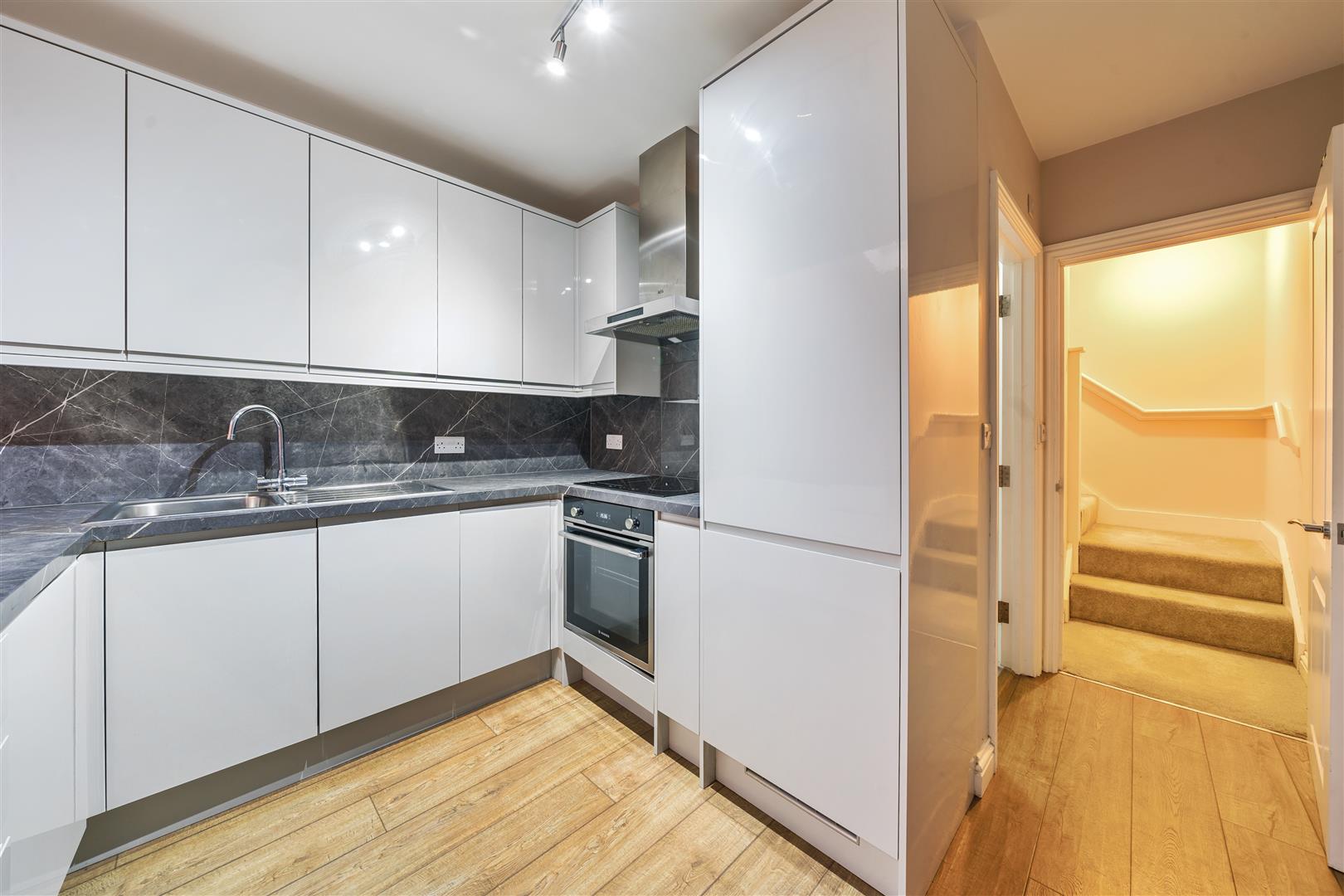 Flat Backwater Place in Greater London