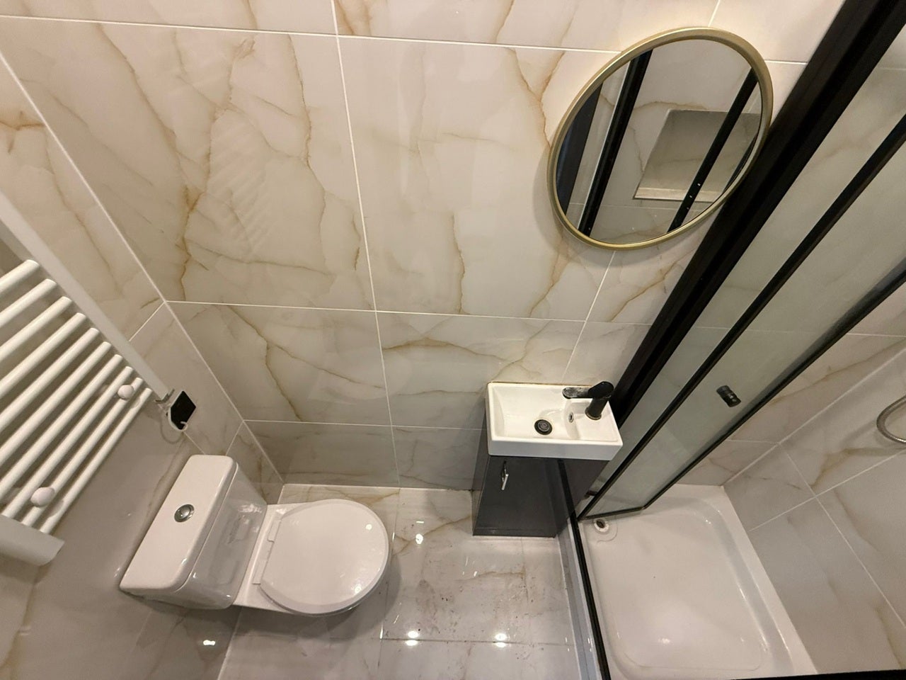 Flat Lorne Road in Greater London
