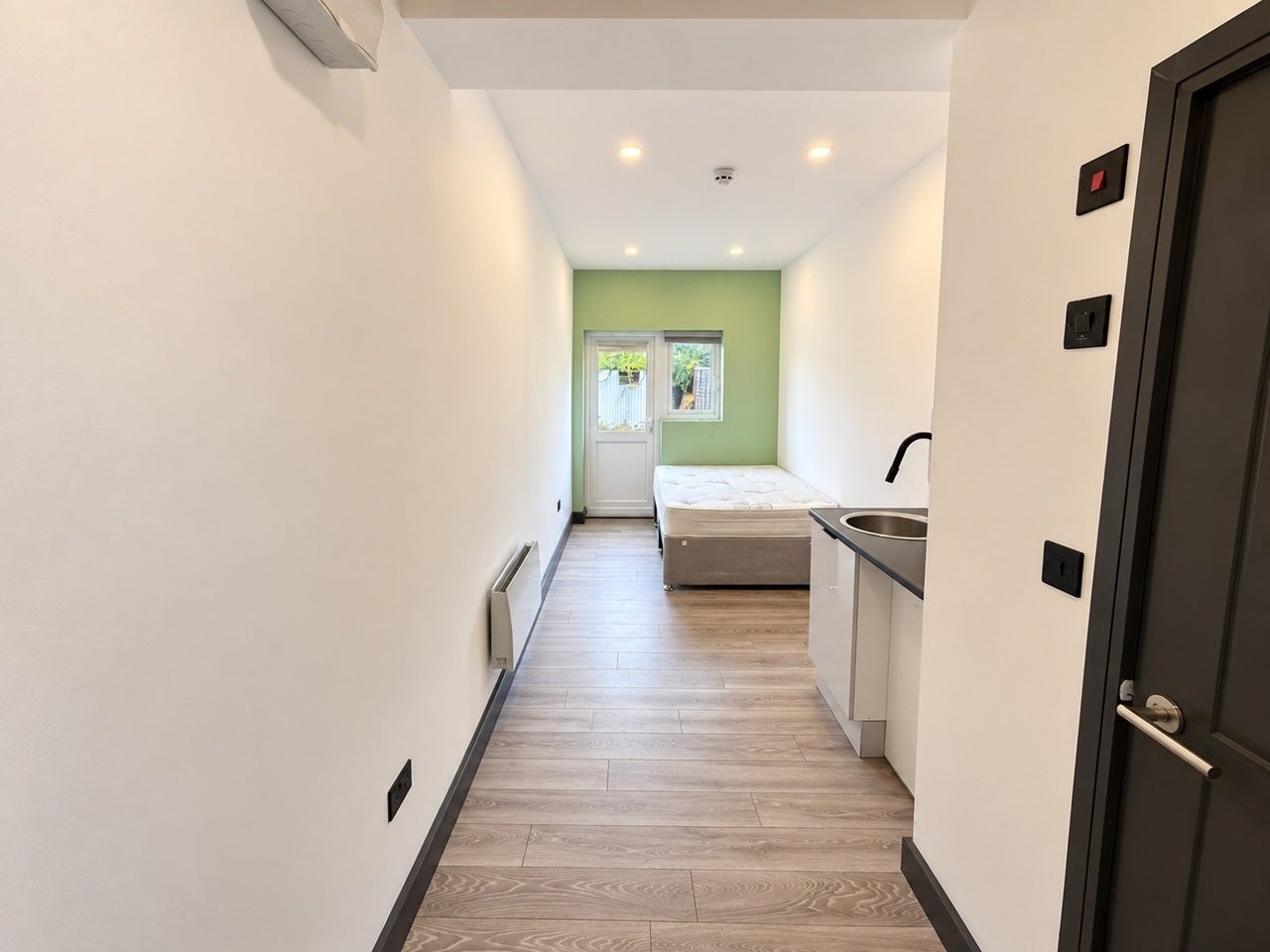 Flat Lorne Road in Greater London