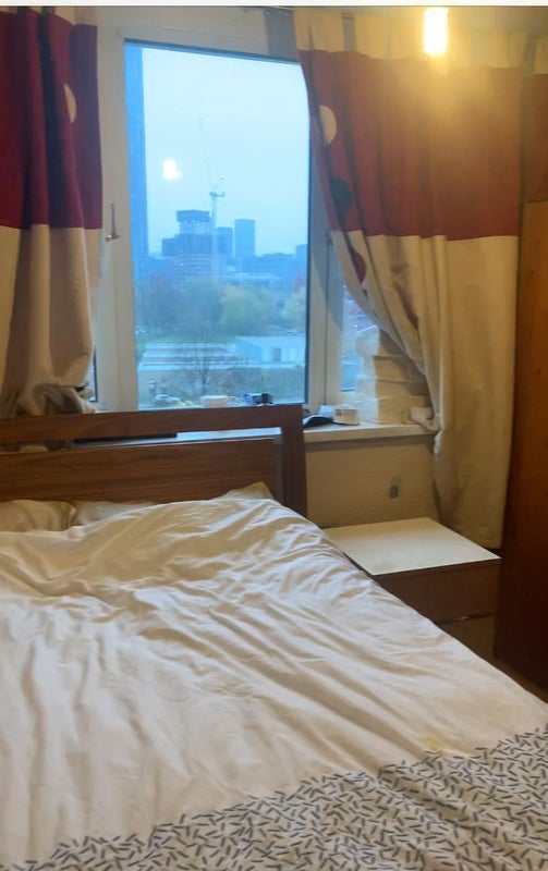 Room Lower Moss Lane in Manchester