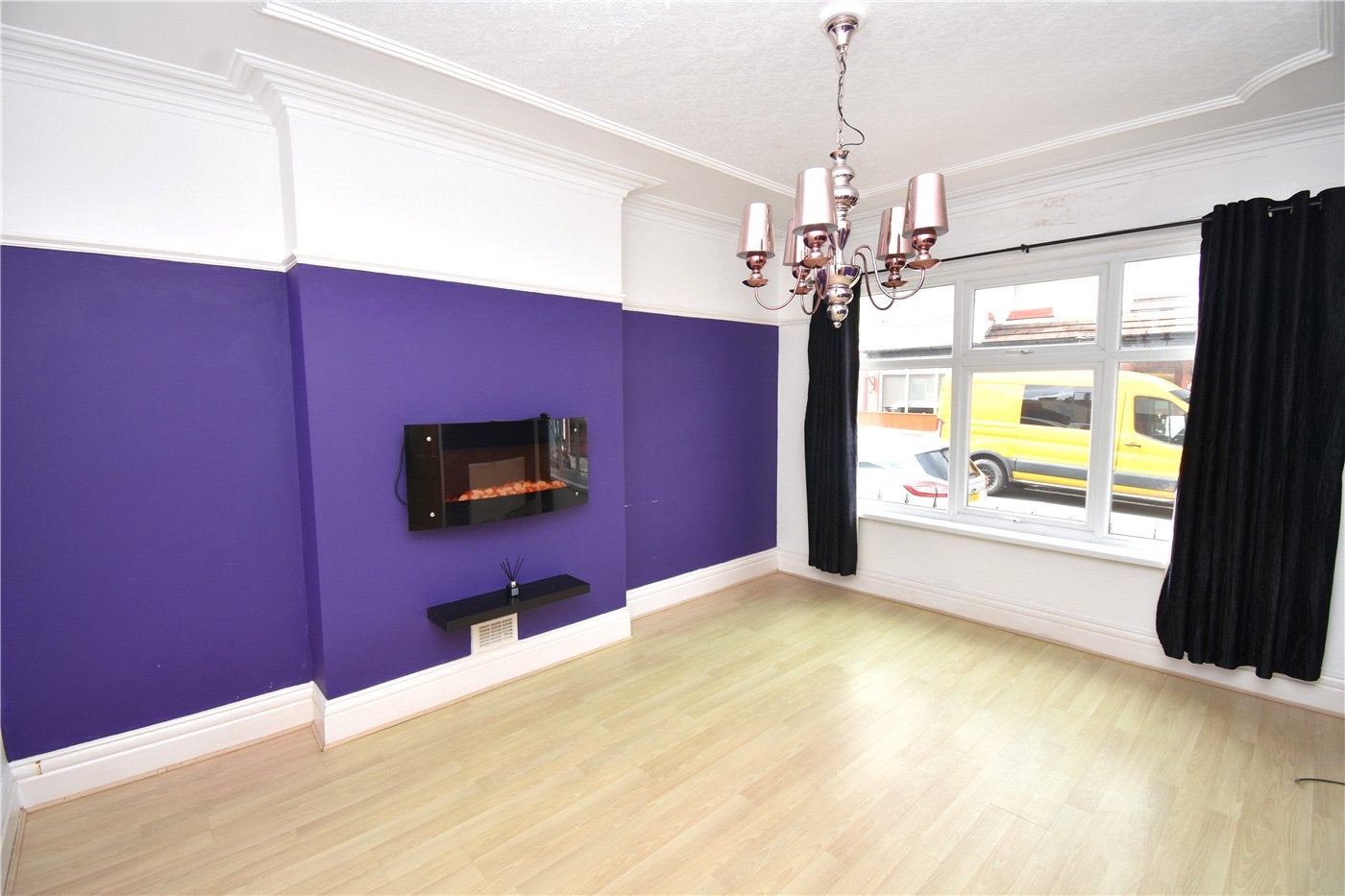 House Kingsdale Avenue in Birkenhead
