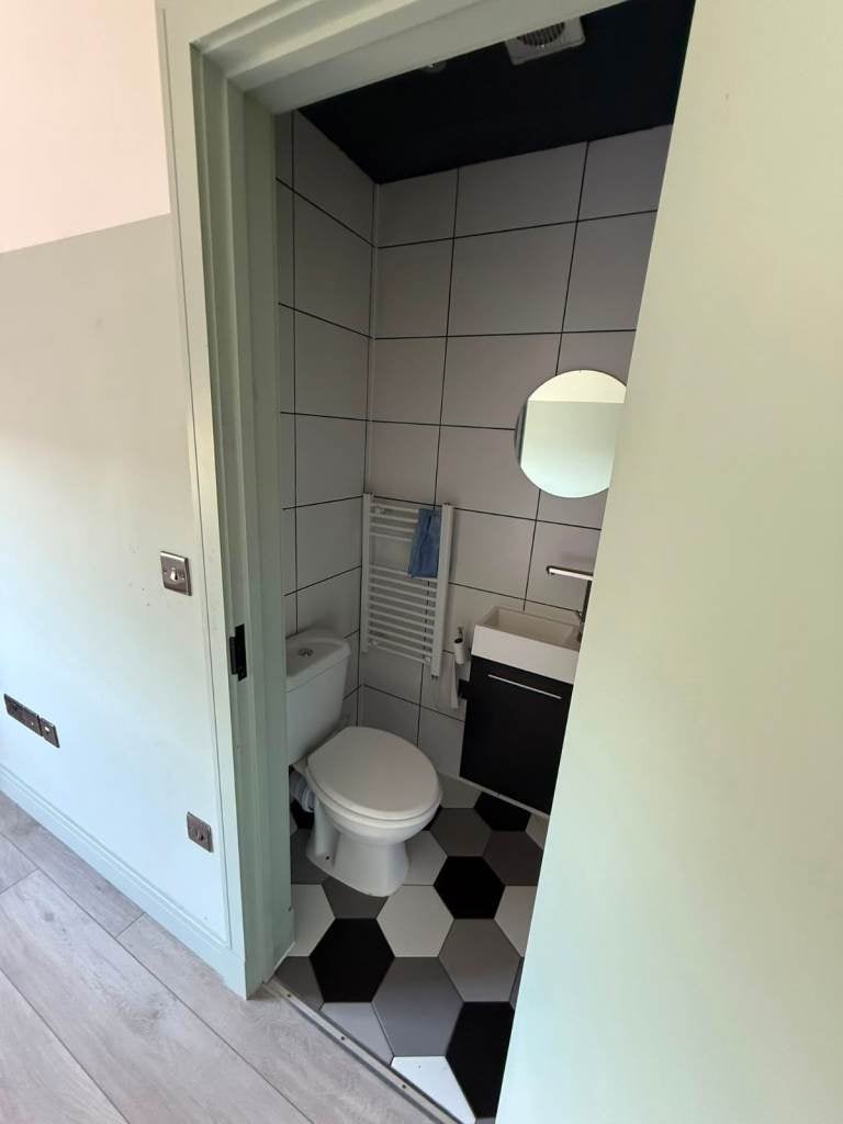 Flat Bellingham Road in London