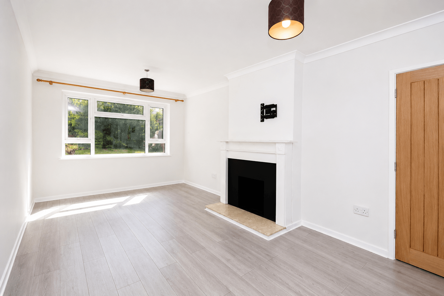 Flat Barry Road in Greater London