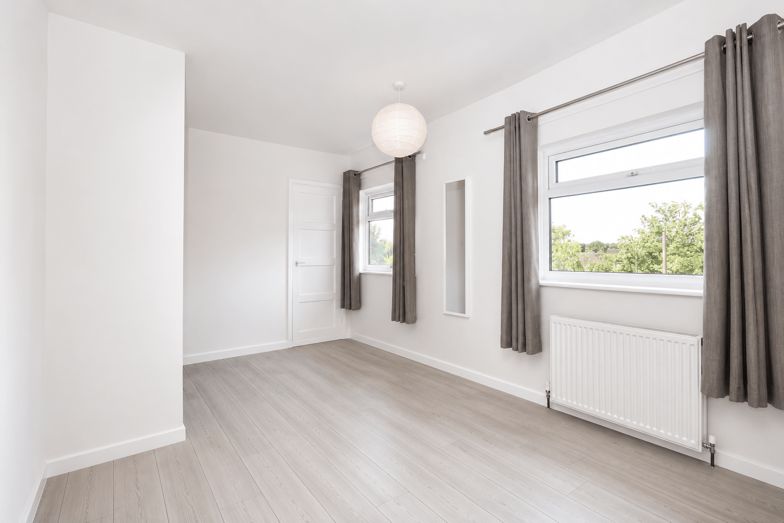 Flat Barry Road in Greater London