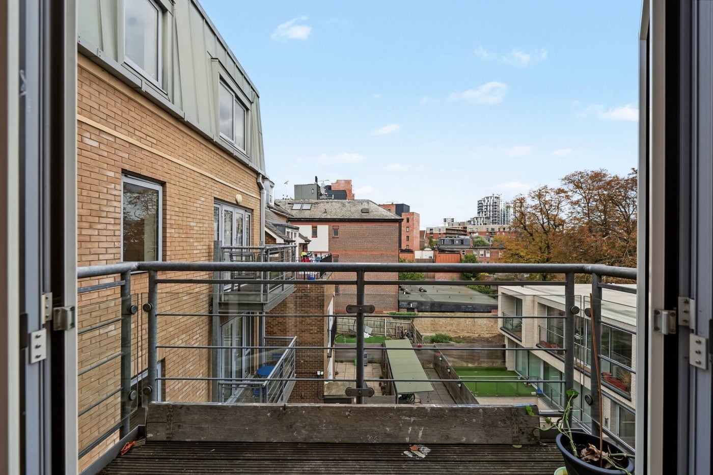 Flat Seven Sisters Road in Greater London