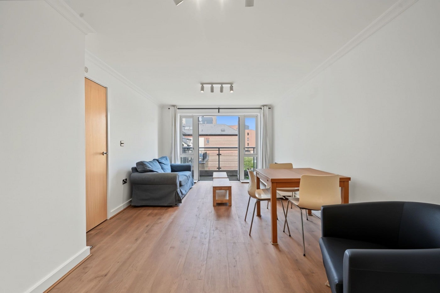 Flat Seven Sisters Road in Greater London