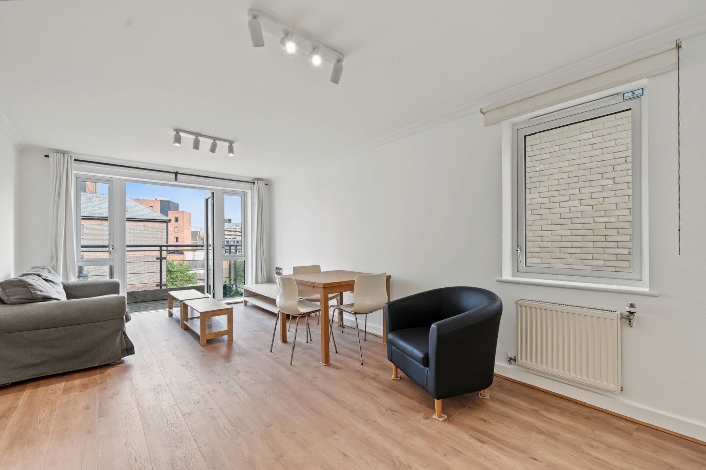 Flat Seven Sisters Road in Greater London