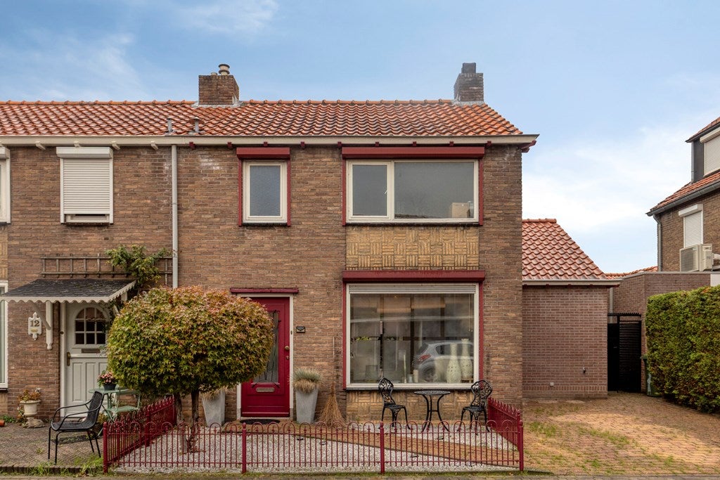 Huis Juliana van Stolbergstraat 14 in Terneuzen