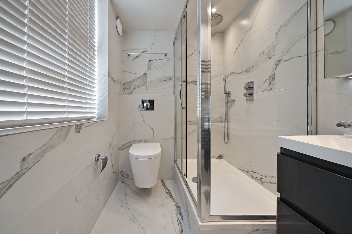 Flat Boydell Court in Greater London