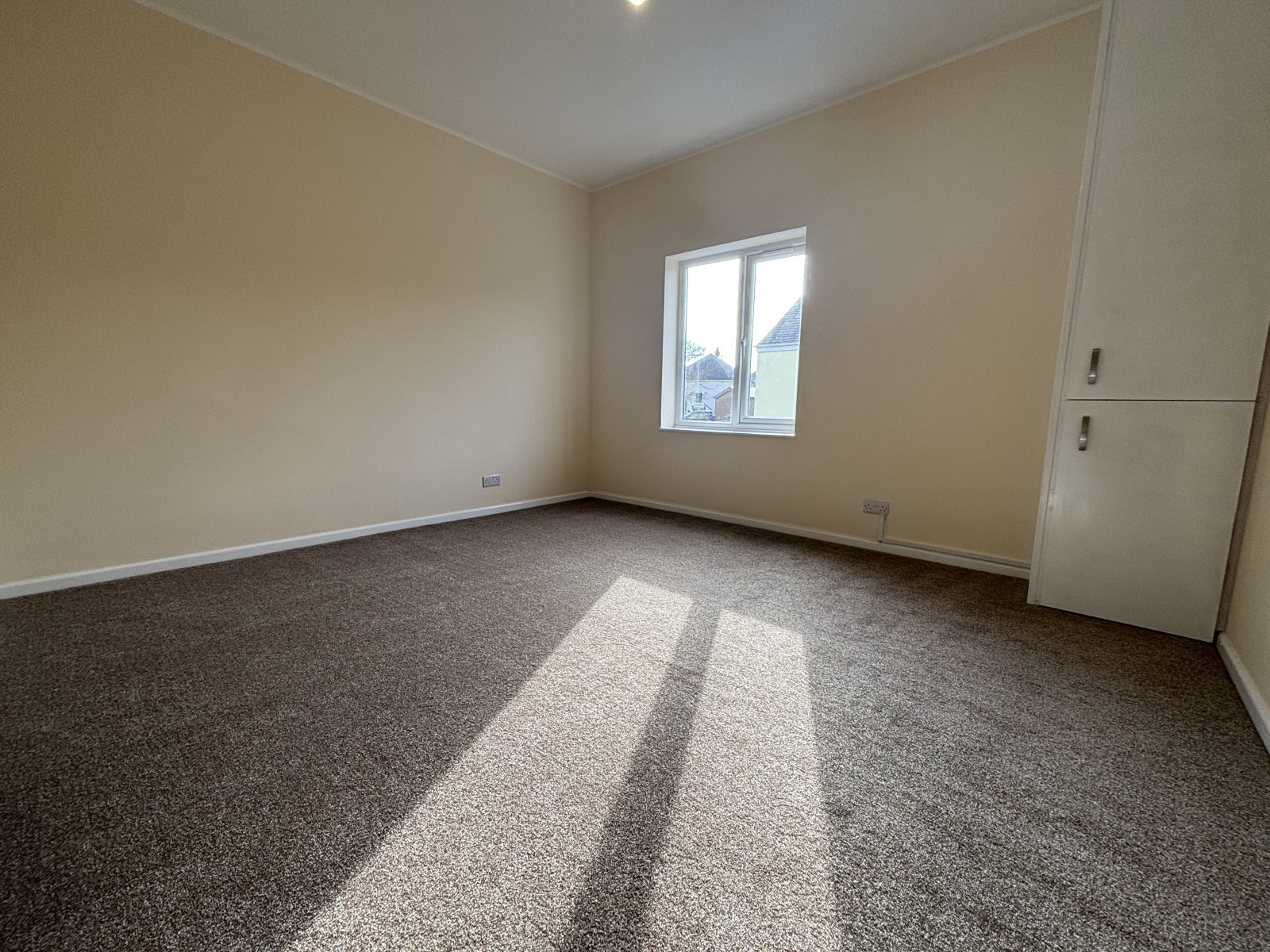 Flat Penparcau Road in Penparcau