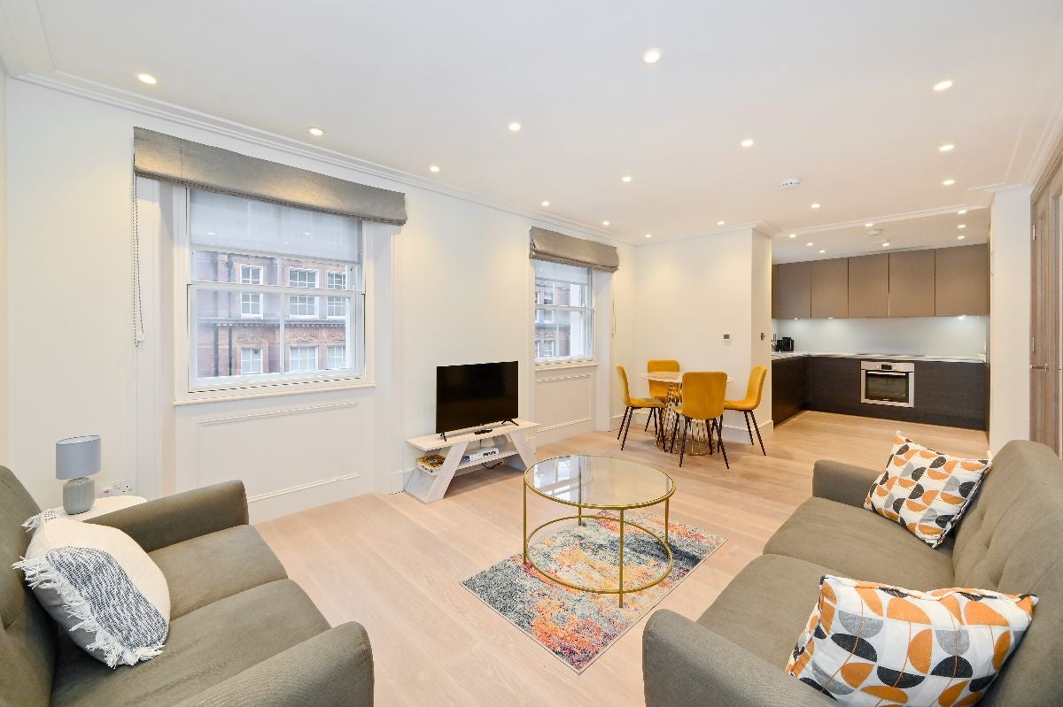 Flat North Audley Street in City of Westminster