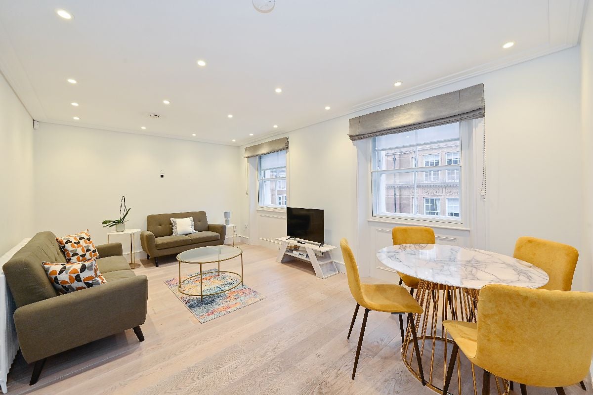 Flat North Audley Street in City of Westminster
