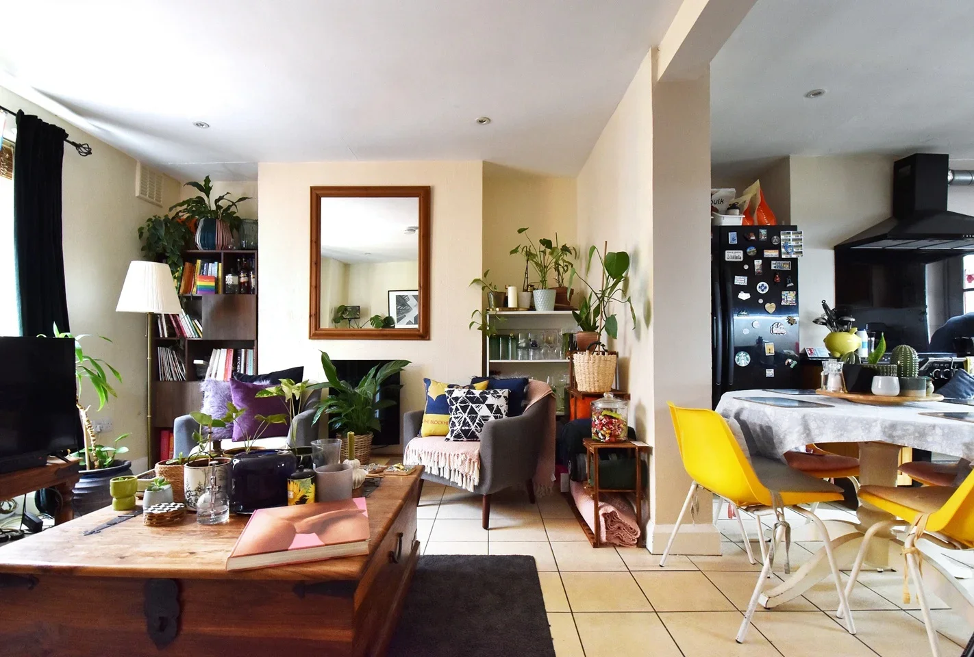 Room Sears Street in Greater London