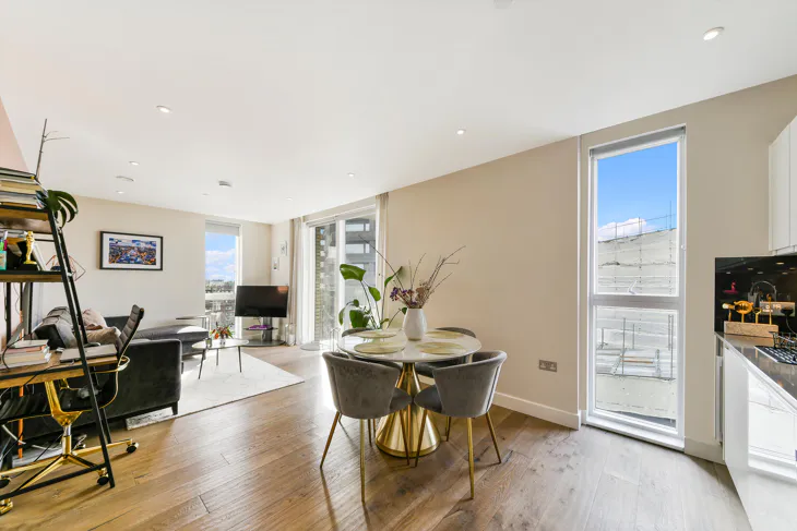 House Wiltshire Row in Greater London