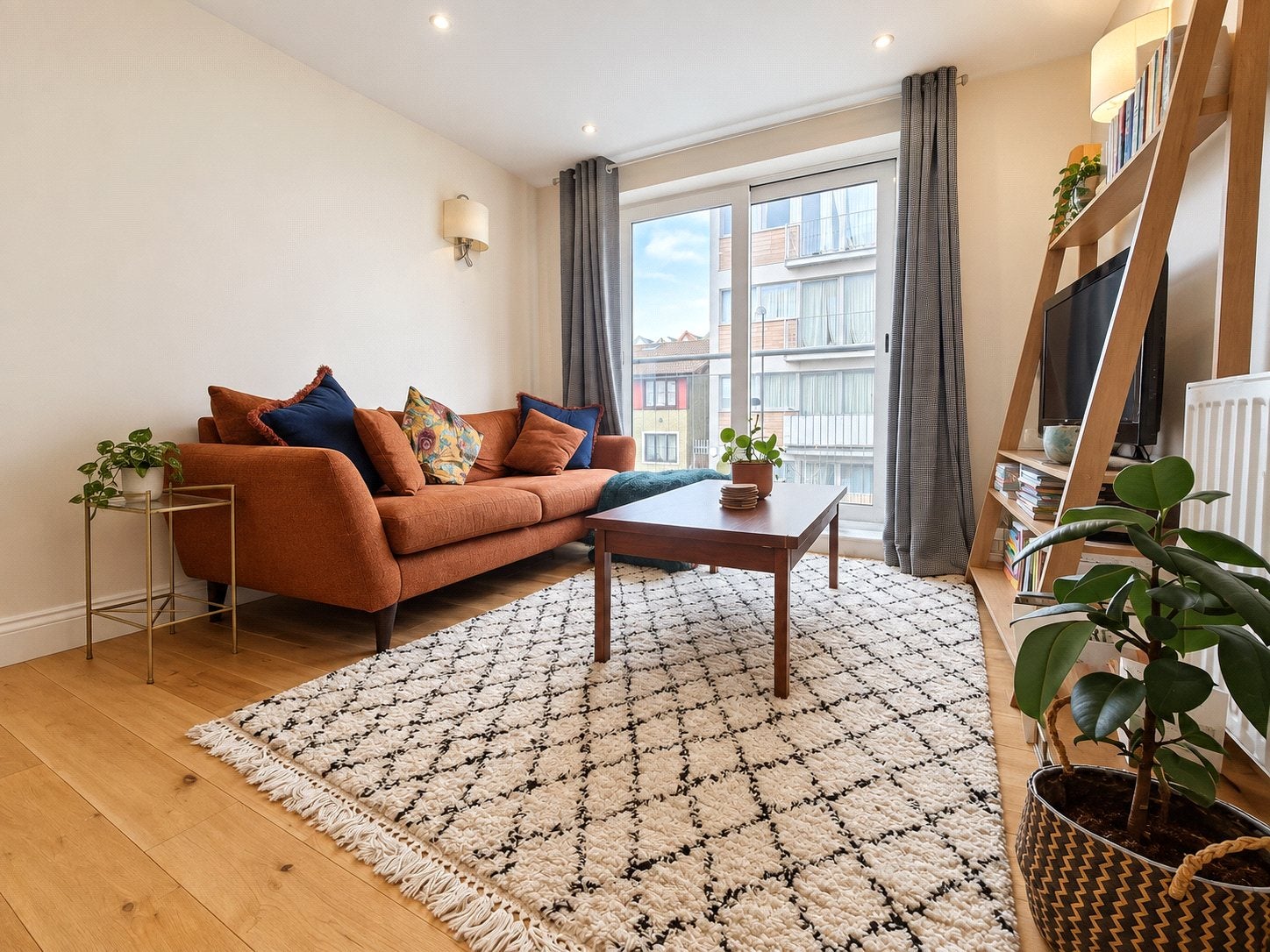 Flat Mantle Road in London