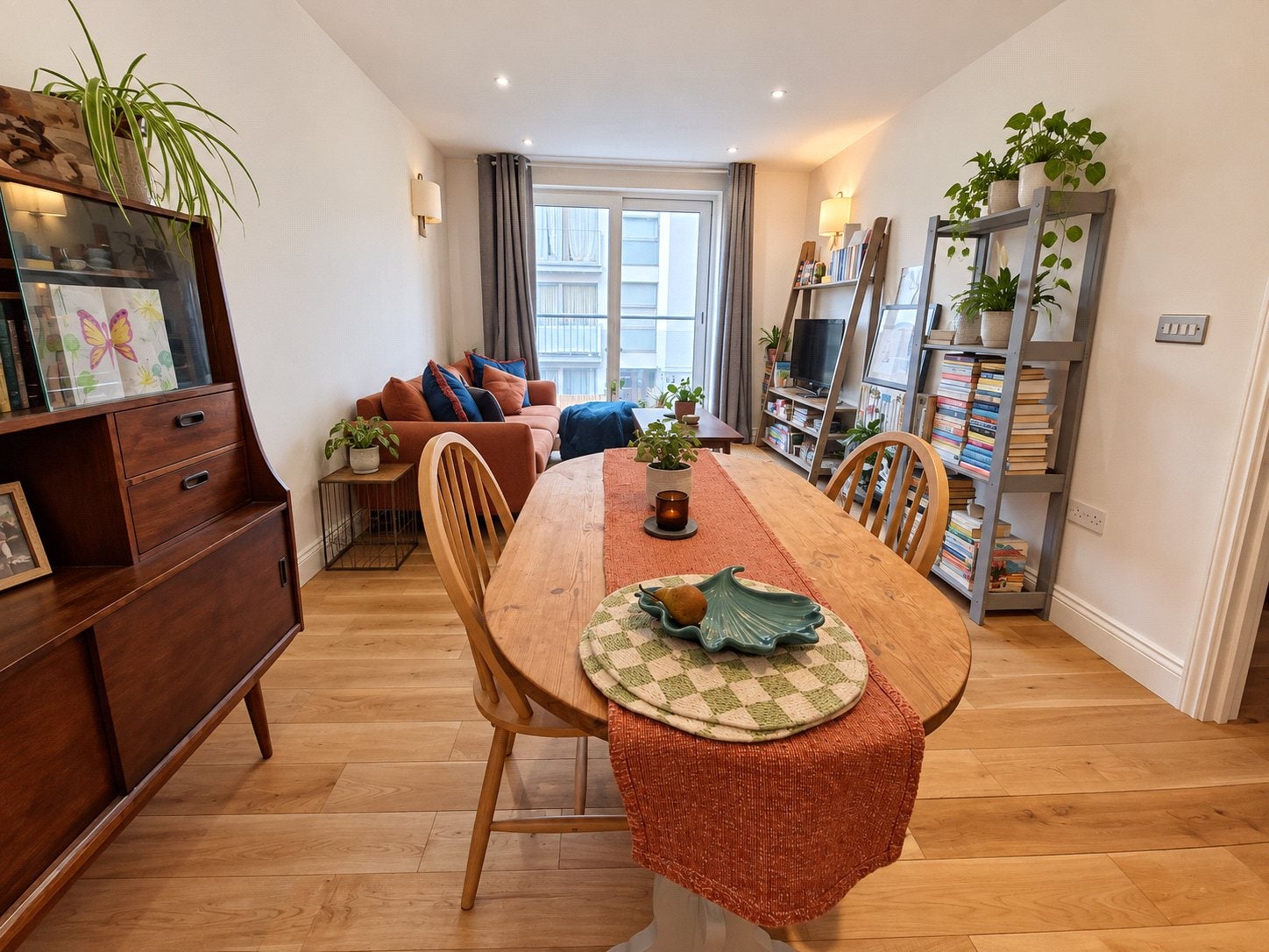 Flat Mantle Road in London