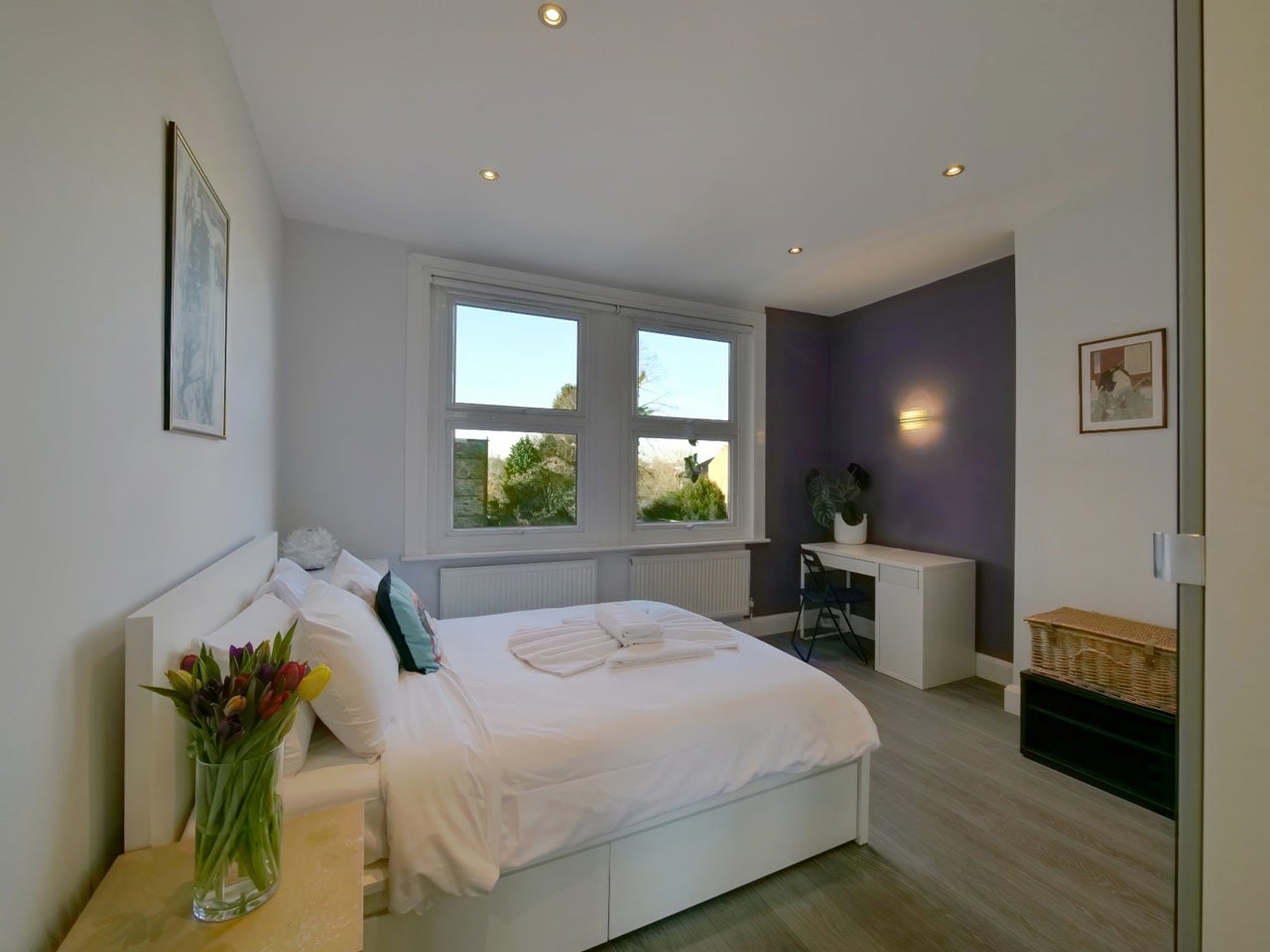 Flat Mountfield Road in Greater London