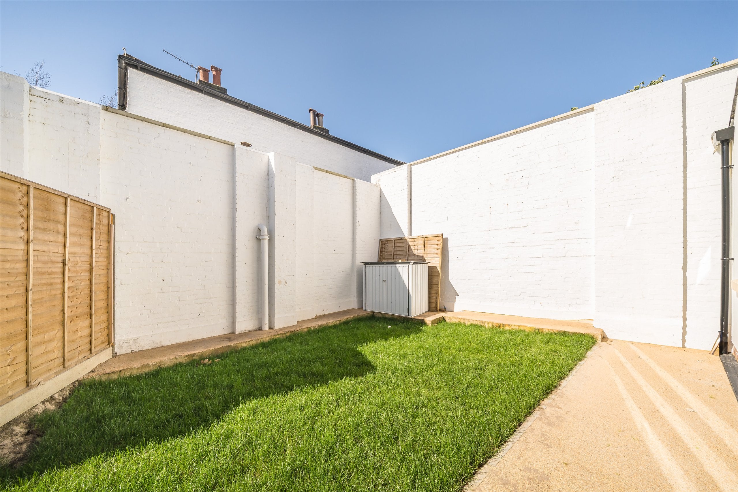 House Sulina Road in Greater London