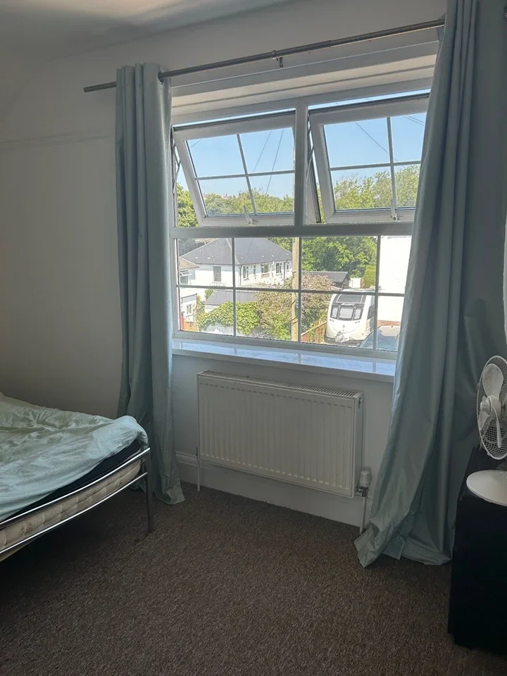 House Heol-Y-Bryn in Barry