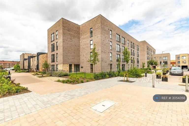 Flat Dodie Smith Walk in Trafford