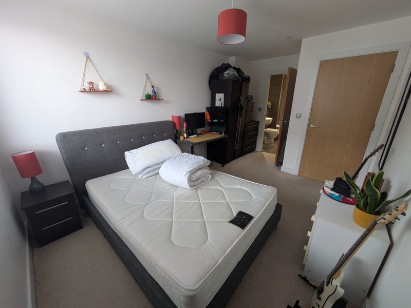 Room New Century Park in Manchester