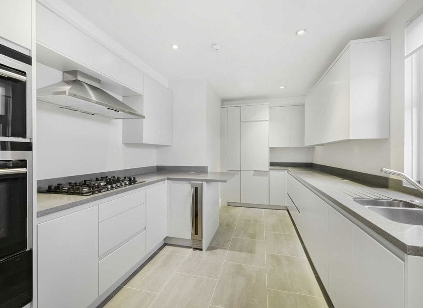 Flat Uxbridge Road in Greater London