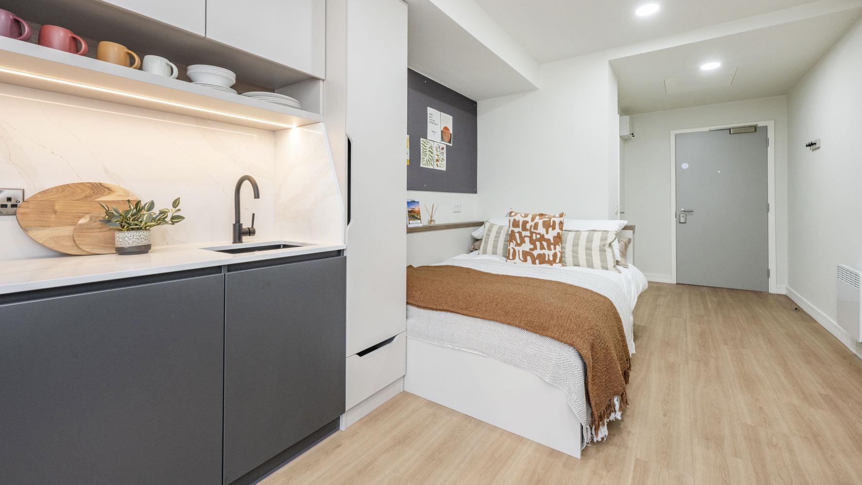 Room Renfield Street in Glasgow