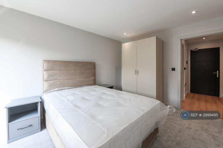 Flat Stanningley Road in Leeds