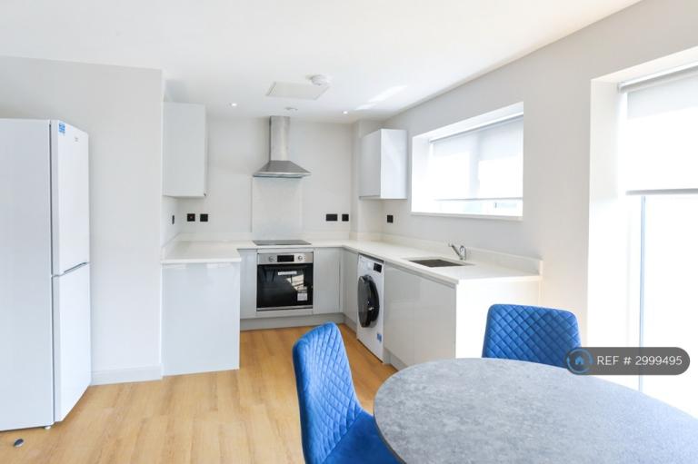 Flat Stanningley Road in Leeds