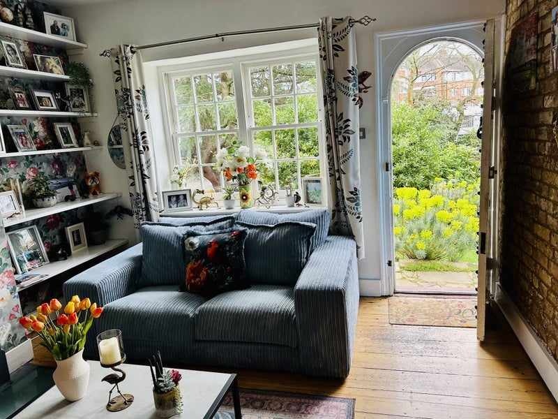 Room Rosemary Gardens in Greater London