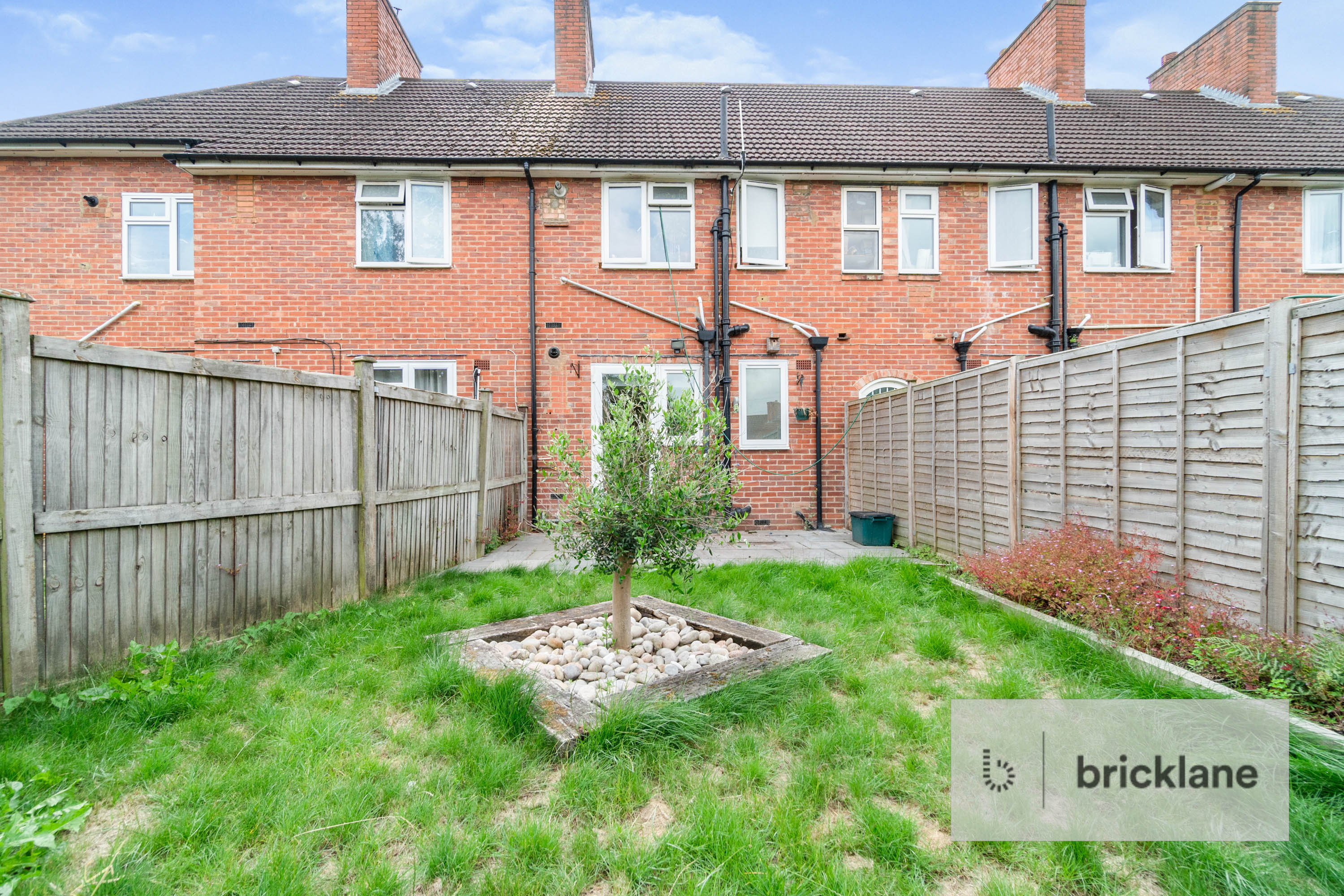 Flat Twyford Road in Greater London