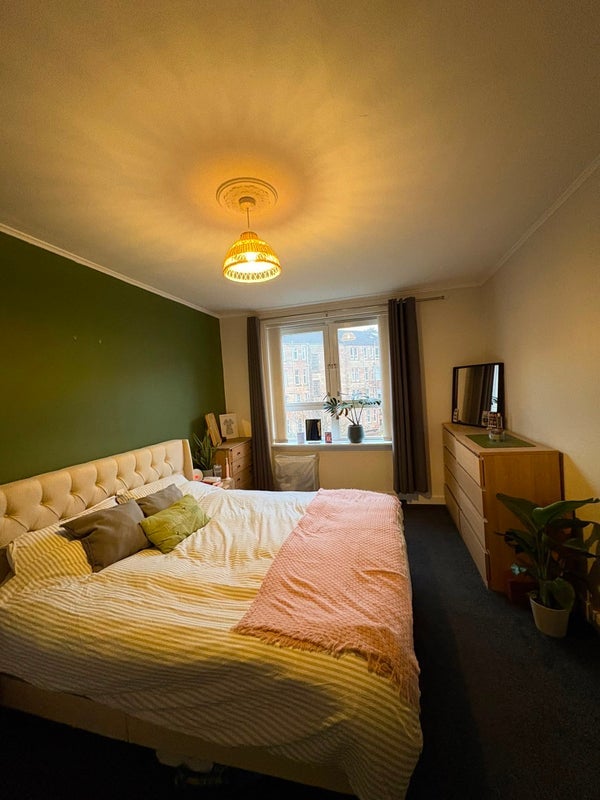 Room Brisbane Street in Glasgow