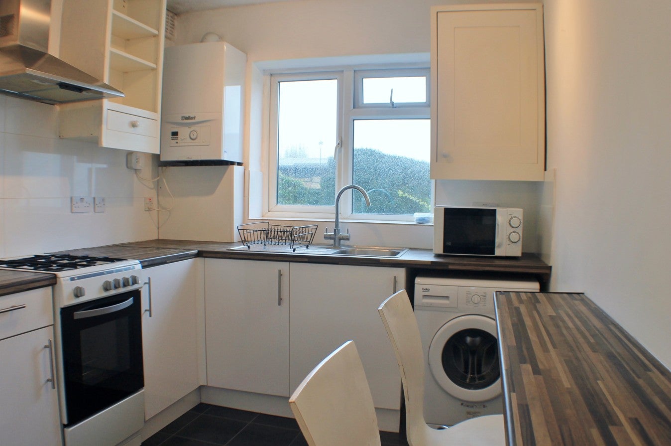 House Deacon Road in Greater London