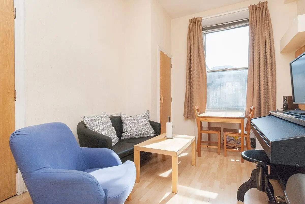 Flat Ratcliffe Terrace in City of Edinburgh