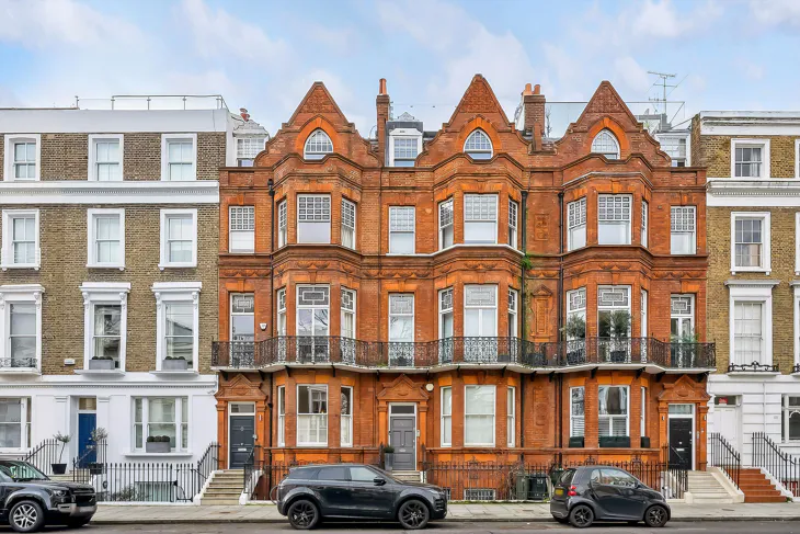 Flat Oakley Street in Greater London