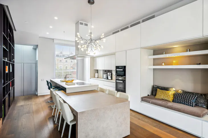 Flat Oakley Street in Greater London