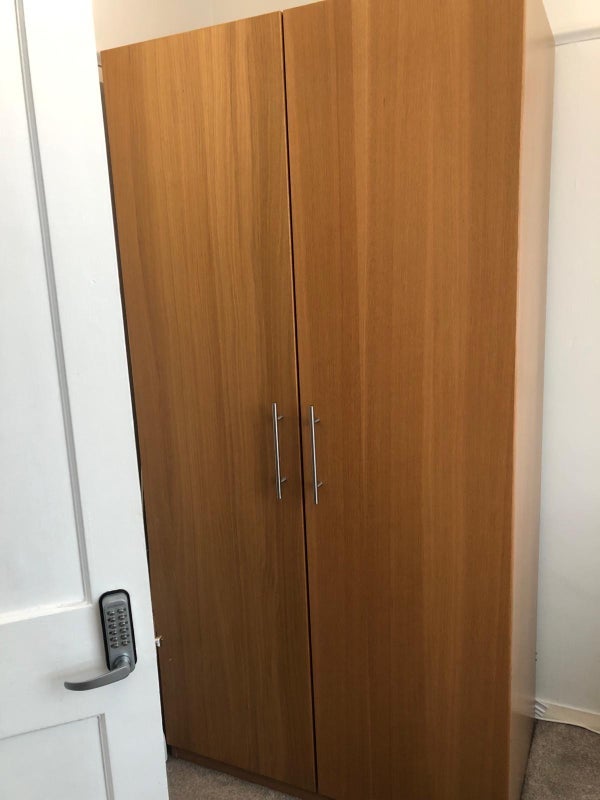 Room Becklow Gardens in Greater London