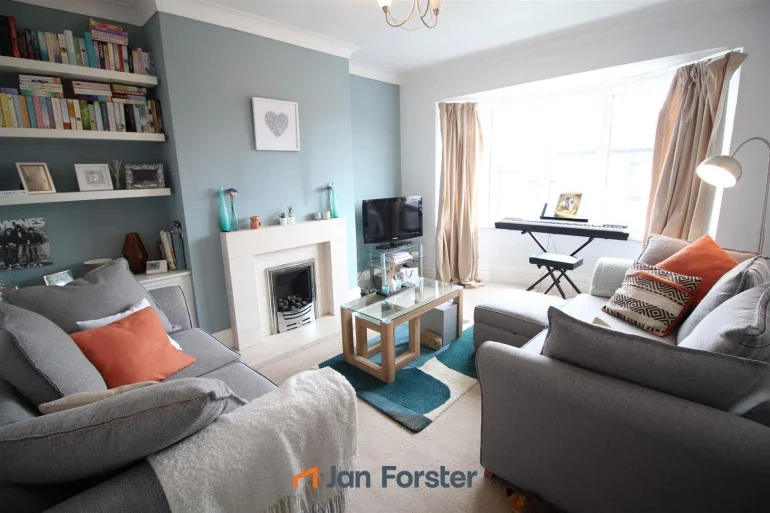 Flat Heaton Park View in Newcastle upon Tyne