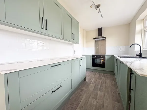 Flat Walshes Road in Wealden