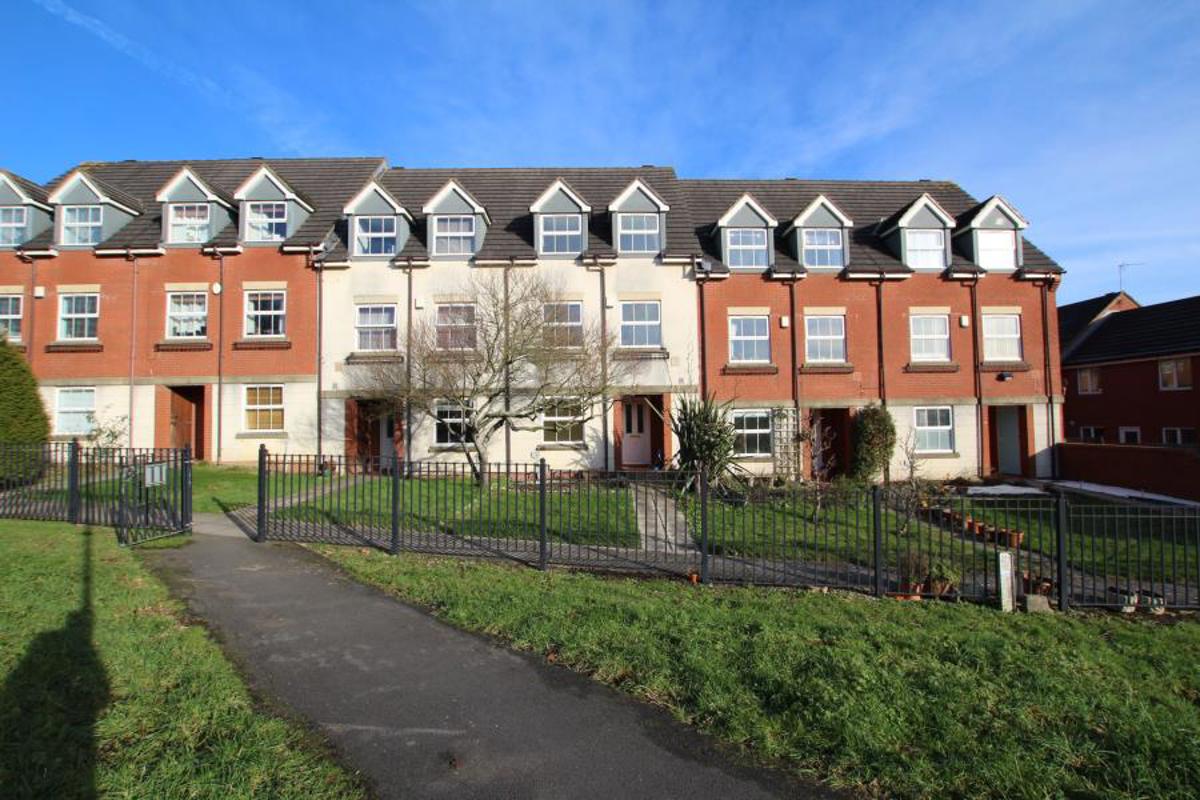 House Champs Sur Marne in Bristol