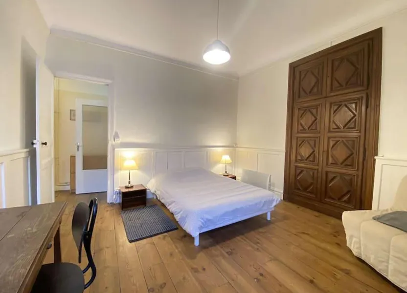 Chambre Avenue de l'Impératrice à Biarritz