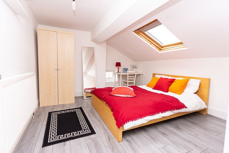 Room Alton Road in Liverpool