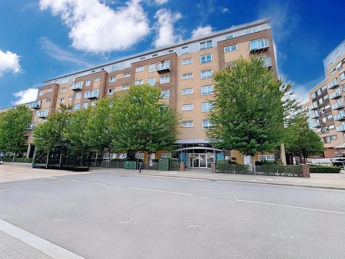 Flat Cherrydown East in Basildon