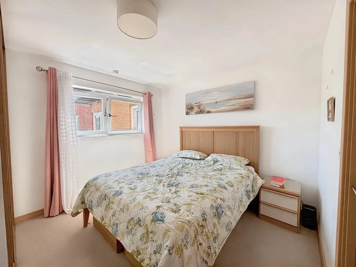 Flat Cherrydown East in Basildon