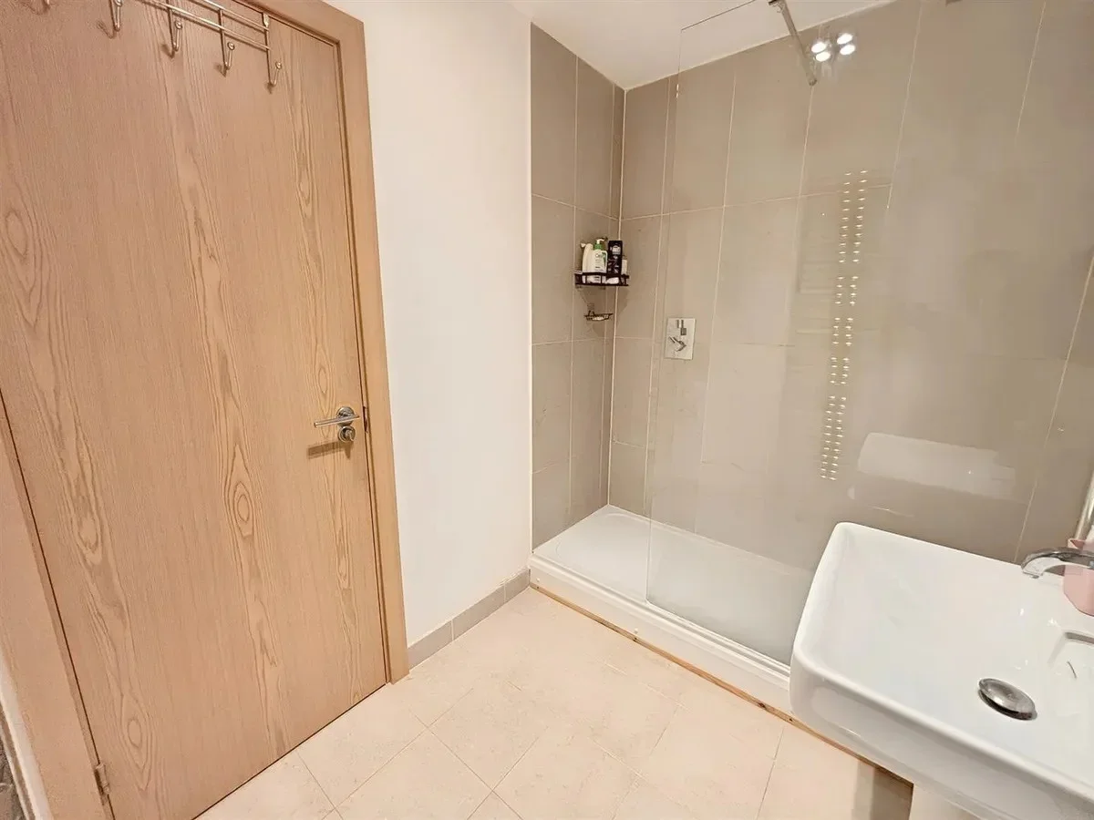 Flat Cherrydown East in Basildon